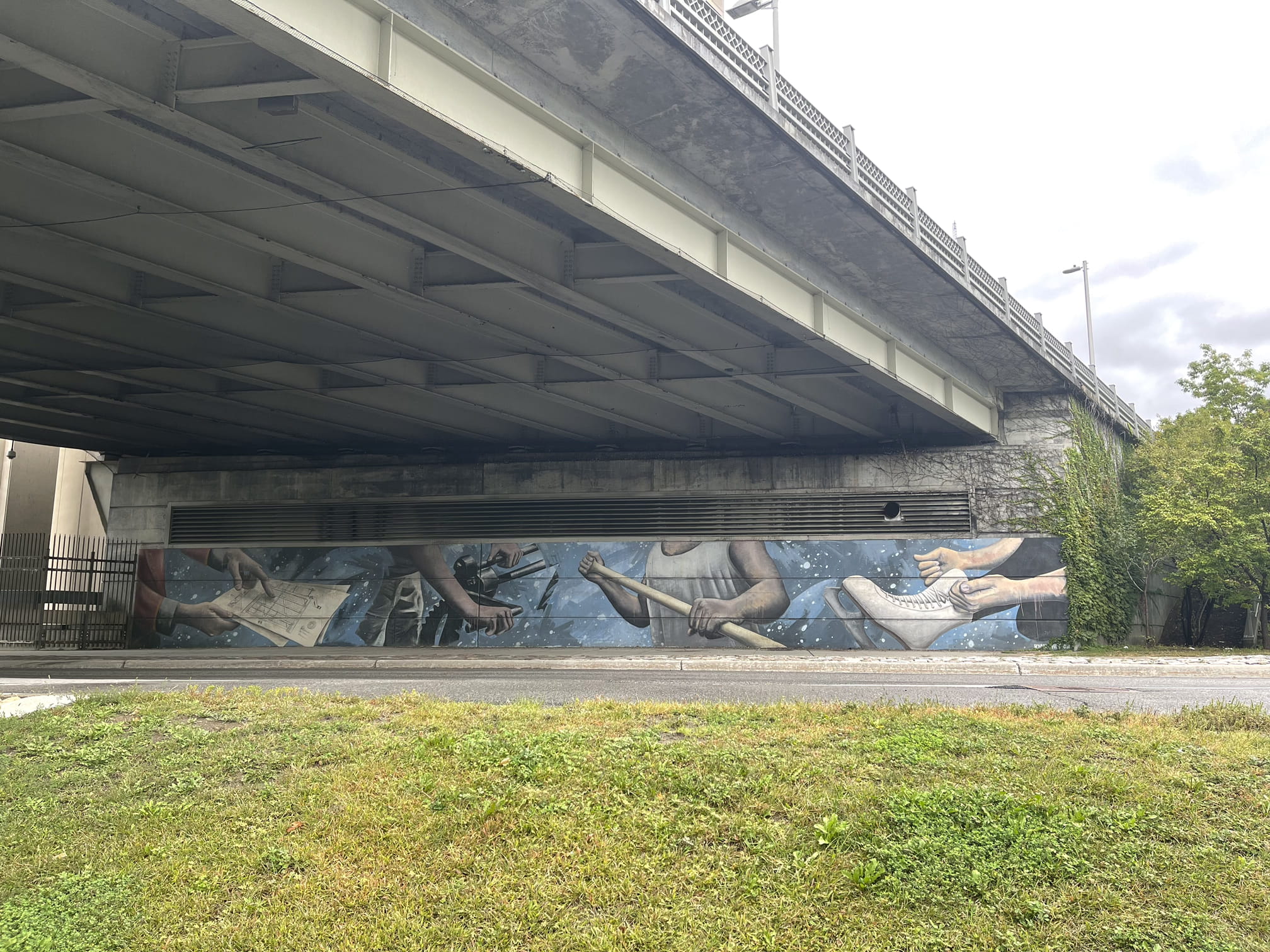 Mural in ottawa on the canal - plans mechanics bat skates